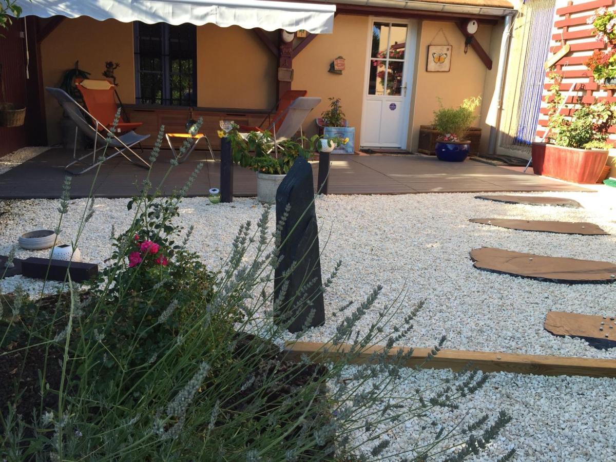 Le Jardin De Theleme Charme Discret Pour Un Nid Douillet * Mazille