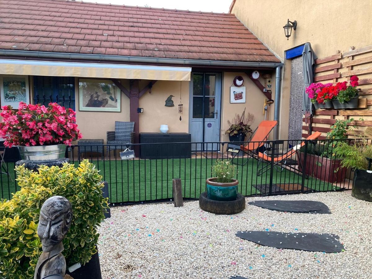 Le Jardin De Theleme Charme Discret Pour Un Nid Douillet * Mazille
